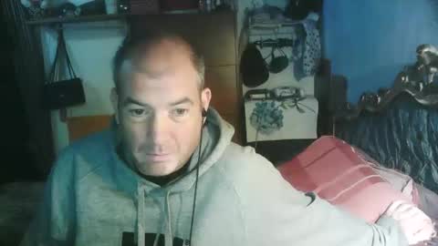 pets76 online show from November 27, 2025, 6:54 pm