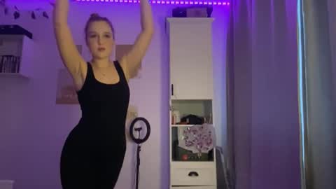 Katie online show from October 16, 2025, 2:18 pm
