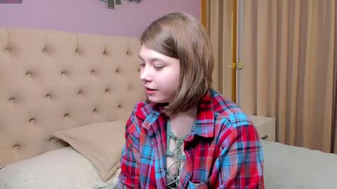 Kate online show from December 22, 2024, 3:11 am