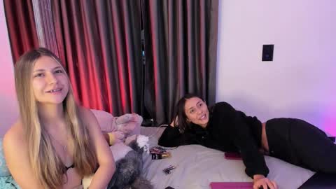 Snapshot of peyton_ws chatting on December 19, 2025, 4:08 am Peyton online show from December 19, 2025, 4:08 am