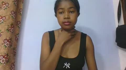 phania185885 online show from April 13, 2026, 5:02 am