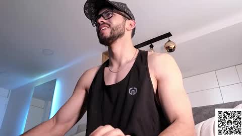 phantom_bigger1 online show from February 3, 2026, 12:21 pm