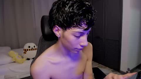 Phil.   INDEPENDENT MODEL online show from May 16, 2026, 2:52 am
