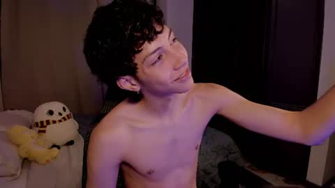 Snapshot of philipe_moonlight_ chatting on June 18, 2026, 1:06 am Phil. INDEPENDENT MODEL online show from June 18, 2026, 1:06 am