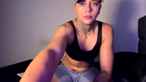 Snapshot of phillip_brownn chatting on December 15, 2025, 11:36 am PHILLIP online show from December 15, 2025, 11:36 am