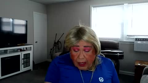 Snapshot of phillyguy195601 chatting on April 18, 2026, 7:58 pm Geri online show from April 18, 2026, 7:58 pm