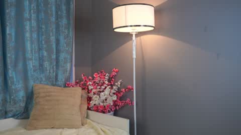 Hitomi oo online show from December 3, 2024, 9:22 am