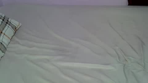 phoenixloverz online show from May 26, 2026, 6:04 pm