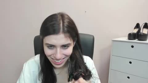 Snapshot of pia_desire chatting on October 25, 2025, 6:54 am P I A online show from October 25, 2025, 6:54 am