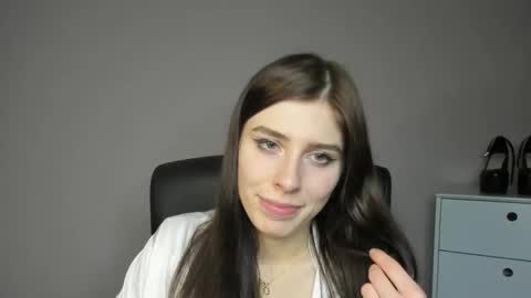 Snapshot of pia_desire chatting on January 6, 2026, 9:50 pm P I A online show from January 6, 2026, 9:50 pm