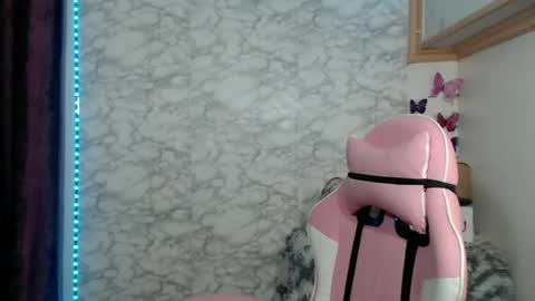 Snapshot of pia_intownx chatting on June 14, 2026, 1:13 pm Ms Pia online show from June 14, 2026, 1:13 pm