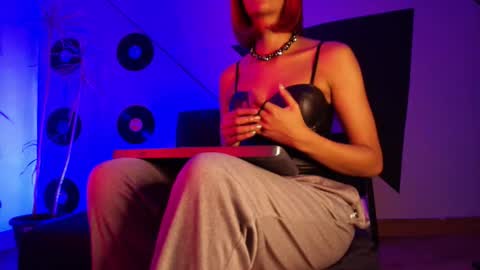 Snapshot of pia_mo chatting on October 16, 2025, 3:07 am    Special Couple Show - WELCOME TO XMAS   5 and 6 December  - 2 at 8 pm COL hour online show from October 16, 2025, 3:07 am