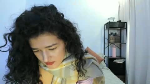 piama_burnss online show from December 20, 2024, 3:31 pm