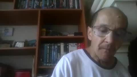 pichoun71 online show from May 3, 2026, 6:52 am