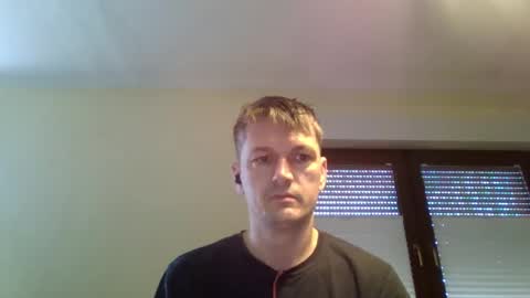 Snapshot of piercingsxxx chatting on February 25, 2025, 10:04 am piercingsxxx online show from February 25, 2025, 10:04 am