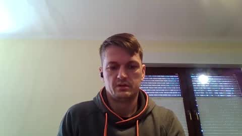 Snapshot of piercingsxxx chatting on February 27, 2025, 9:00 am piercingsxxx online show from February 27, 2025, 9:00 am