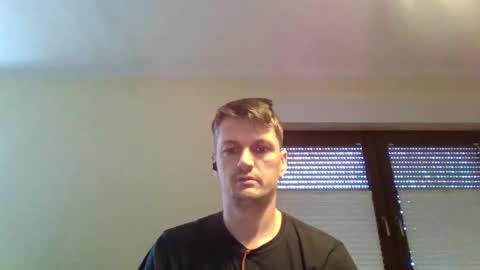 Snapshot of piercingsxxx chatting on February 28, 2025, 10:09 am piercingsxxx online show from February 28, 2025, 10:09 am