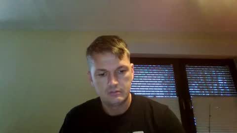 Snapshot of piercingsxxx chatting on November 17, 2025, 10:21 am piercingsxxx online show from November 17, 2025, 10:21 am