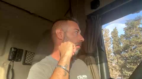 Snapshot of pierotu chatting on September 10, 2025, 5:40 am pierotu online show from September 10, 2025, 5:40 am