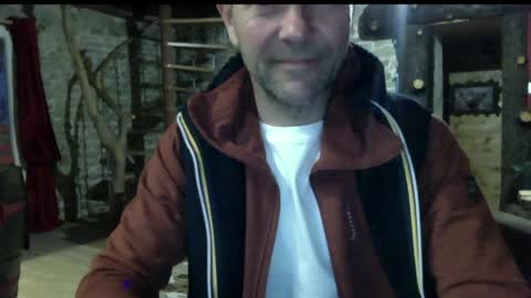 pierrohhh online show from April 18, 2026, 7:29 pm