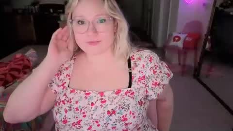 Piggy Rose online show from July 24, 2026, 11:36 pm
