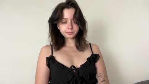 Snapshot of pileacadieri__ chatting on January 2, 2025, 10:48 am Trisha     online show from January 2, 2025, 10:48 am