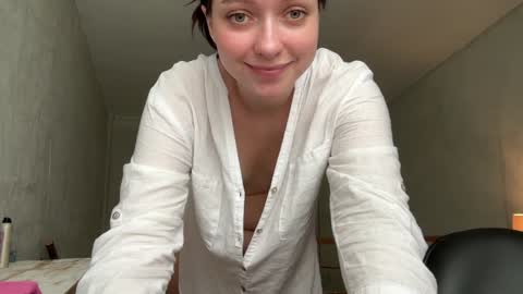 Snapshot of pileacadieri__ chatting on January 30, 2025, 6:35 am Trisha     online show from January 30, 2025, 6:35 am