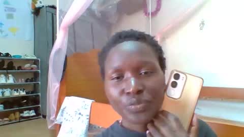 Snapshot of pinah1997 chatting on March 16, 2026, 10:52 am pinah1997 online show from March 16, 2026, 10:52 am