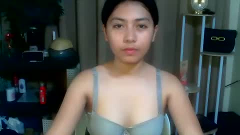 pinay_aangel online show from April 5, 2026, 5:26 am