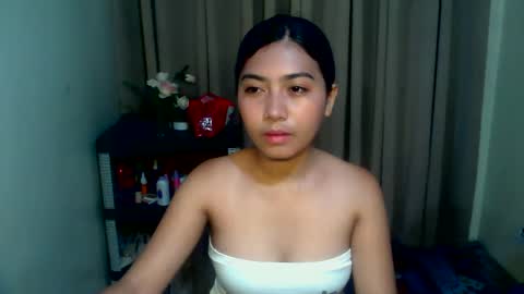 pinay_aangel online show from May 19, 2026, 10:43 am