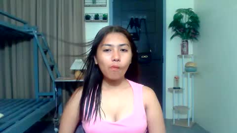 pinay_aangel online show from June 5, 2026, 10:43 am
