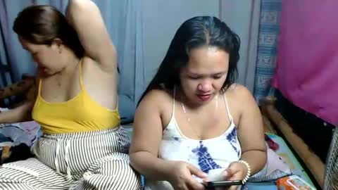 pinay_adeline online show from April 15, 2026, 12:01 pm