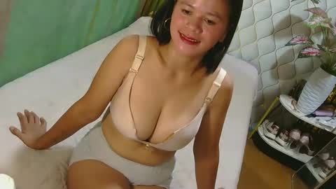 IM FLOR online show from April 25, 2026, 12:46 am
