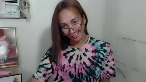 lucyLove online show from February 6, 2025, 10:15 am