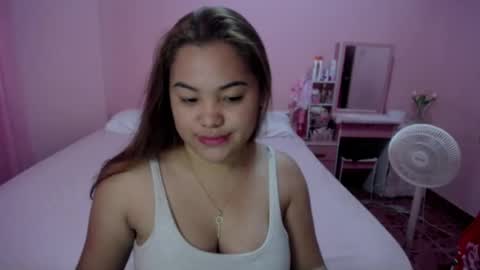 Snapshot of pinay_sweetheartx chatting on May 6, 2026, 8:41 am pinay_sweetheartx online show from May 6, 2026, 8:41 am