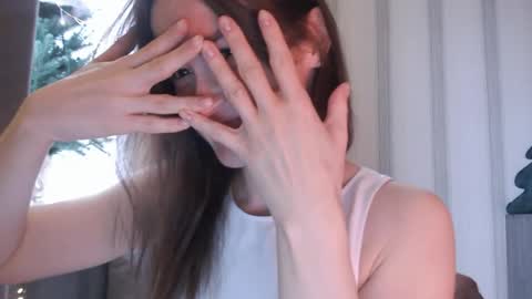       online show from December 18, 2025, 7:36 am