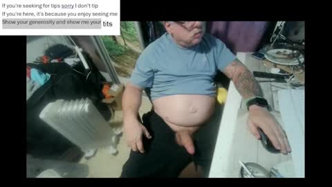 Snapshot of pini_z chatting on February 15, 2025, 8:33 pm pini_z online show from February 15, 2025, 8:33 pm