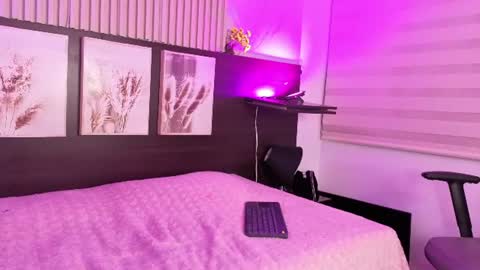 pink_as online show from June 11, 2026, 1:49 am