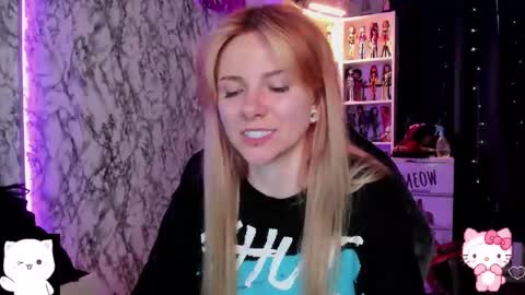 Snapshot of pink_ss chatting on May 18, 2026, 3:29 pm Saly online show from May 18, 2026, 3:29 pm