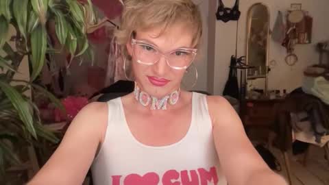 pinkfag online show from June 5, 2026, 1:06 pm