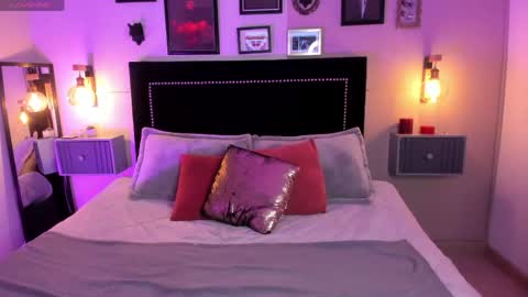 PINKK online show from May 15, 2026, 1:18 pm