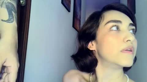 Lali  Milo online show from December 2, 2025, 6:30 am