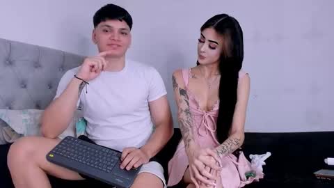 Snapshot of pinksmile_1 chatting on September 16, 2025, 12:22 am pinksmile_1 online show from September 16, 2025, 12:22 am