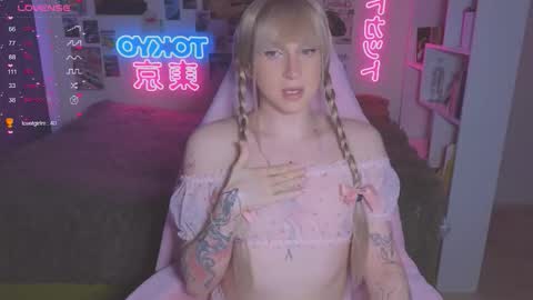 pinkvenom_ online show from October 30, 2025, 4:19 pm