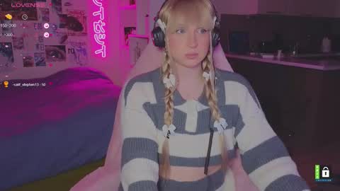 pinkvenom_ online show from March 1, 2026, 1:24 pm