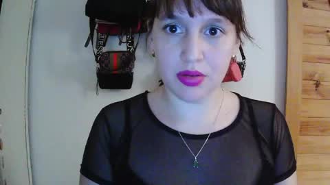 Snapshot of pinky_doll_xo chatting on April 16, 2026, 7:31 am Nicky online show from April 16, 2026, 7:31 am