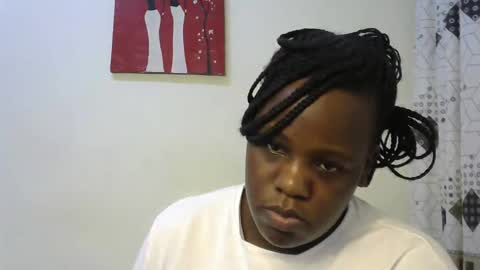 pinky online show from October 21, 2025, 8:42 pm