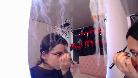 pinky_f00x online show from October 30, 2025, 8:20 pm