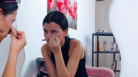 pinky_f00x online show from February 26, 2026, 7:35 pm