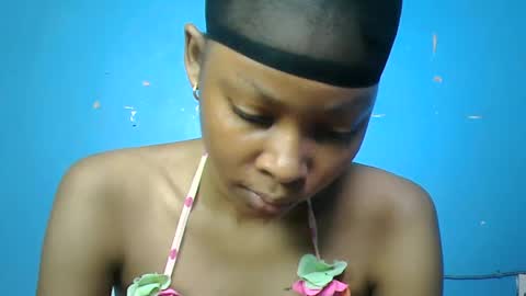 pinky_lov online show from November 3, 2025, 5:09 am